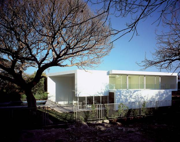 загородный дом Suntro House по проекту Хорхе Хернандеса де ла Гарца