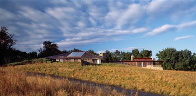 фото дома «Lookout House» по проекту Ike Kligerman Barkley Architects