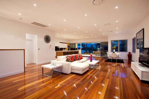 Укромная резиденция в Брисбене с красивыми приватными комнатами и зонами отдыха